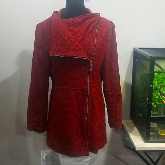 NWOT Wool coat asymmetrical collar flattering cut - Picture 1 of 6